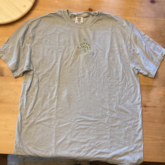 New Comfort Colors Chameleon Lizard T-Shirt - Picture 2 of 3